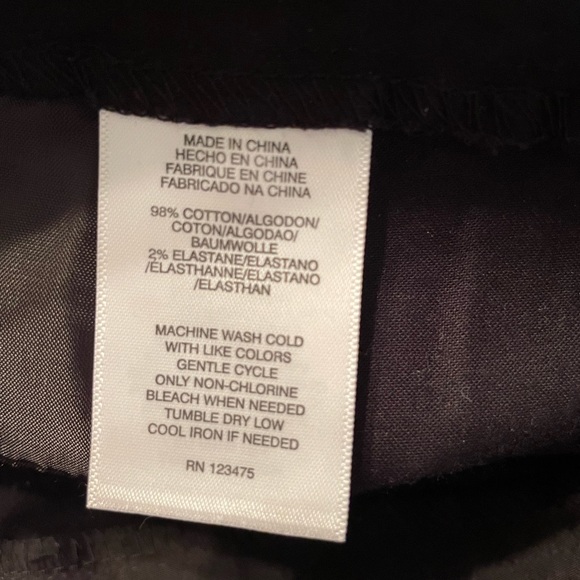 Jones New York Signature Stretch Shorts - Picture 5 of 5